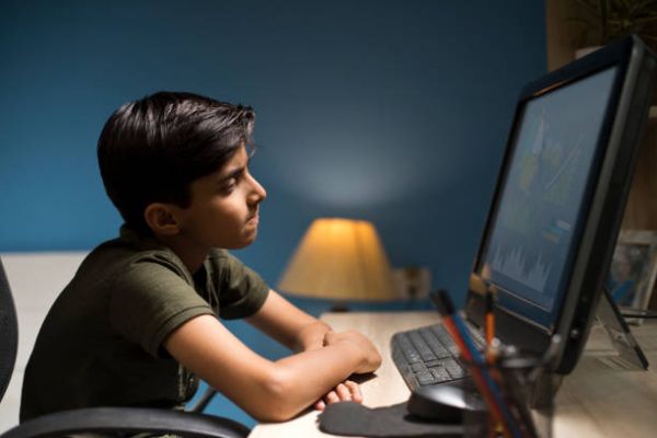 The Parent’s Guide to Choosing the Right Online Education for their Children